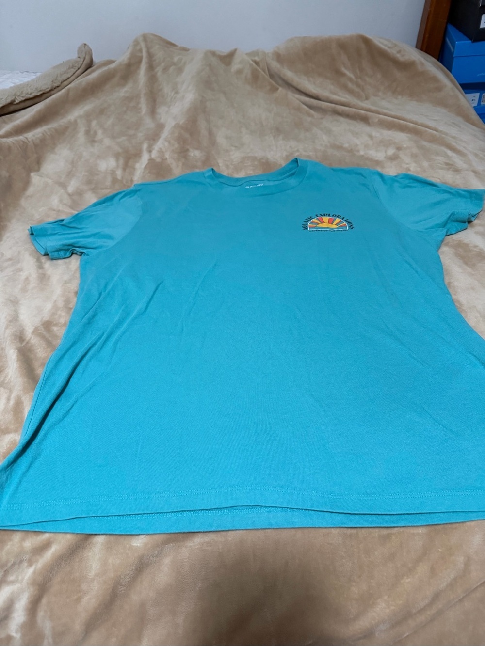 Old Navy Aquatic Exploration Turquoise Graphic Pocket-Print Tee Men’s Large